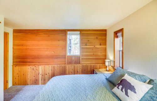 Griz Den Cabin with 2 King Beds Near Glacier! - Photo 15