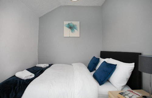 Manvers House, Rotherham for contractors, Families, free parking, Spacious, WIFI, modern - Foto 7