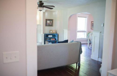 Historic and Charming Birch House - Foto 6