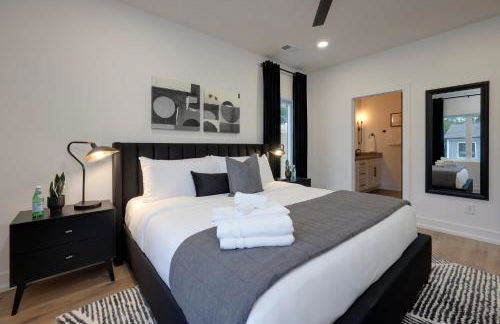 Skyline Luxury - Rooftop Deck- King Suites-Garage - Foto 35