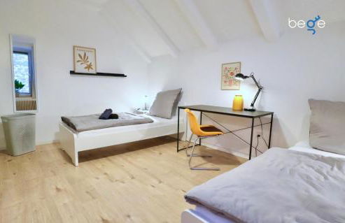 BEGE APARTMENTS DeskSide - Photo 6