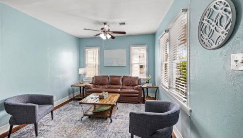 M Avenue Trio Whole Historic Triplex Sleeps 19 Walk to Galveston Beach - Photo 2