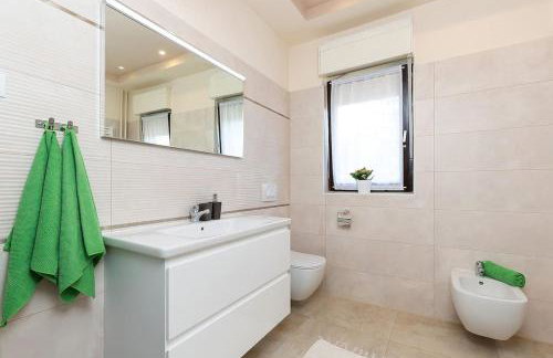 Kuća za odmor s bazenom Emma - Foto 23