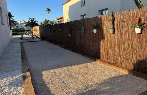 Villa Moana Lagune 4 chambres, 4 salles de bain, piscine privative chauffée à 30 degrés toute l année, balnéo, terrain de pétanque privé, ping-pong - Foto 6