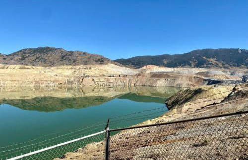 Bo's Copper City Charmer, easy Freeway Access, open floorplan - Foto 17