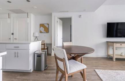 Landing Incredible 2BD Pool - Photo 50