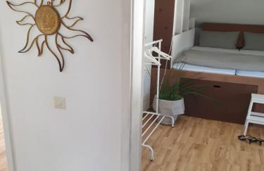 Studio 11 - Photo 12