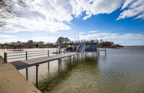 Stunning Lakefront Malakoff Home with Dock and Deck - Foto 37