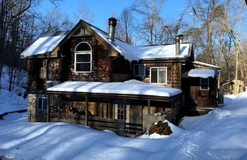 Secluded Cabin Close to the Shenandoah River in Shenandoah, Virginia - Photo 10