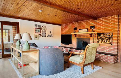 Ozran Cottage - a mid-century Lakefront getaway - Foto 6