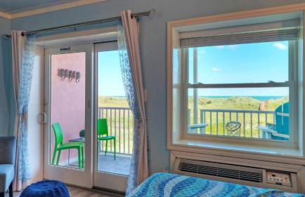 Oceanfront Condo w/ Private Balcony Pool + Tennis Bubbly Blew by Avantstay - Foto 30