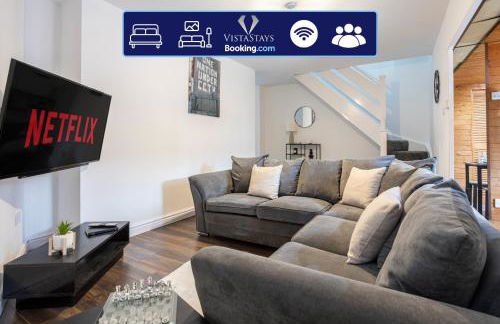 Spacious 5BDR House By Vista Stays Short Lets & Serviced Accommodation Manchester With Free WiFi, Parking & Netflix - Foto 1