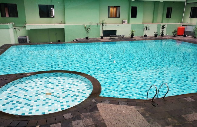 Comfy 2Br At Menteng Square Apartment - Photo 14