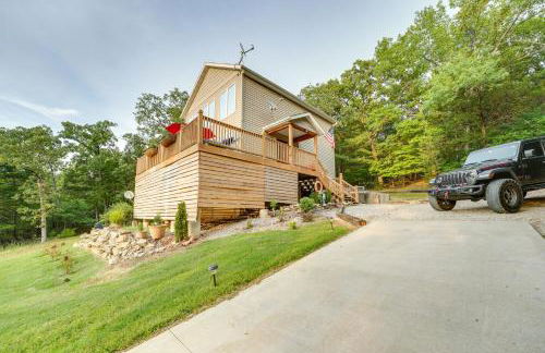 Hot Tub and Fire Pit! Lake-View Home in Blue Eye - Foto 34