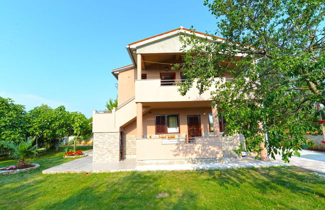 Apartment 1665 - Photo 34