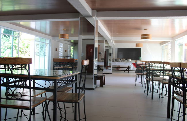 Hotel Cantinho Das Flores - Photo 40