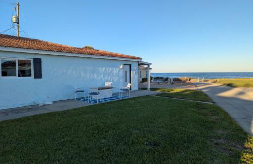 Beautiful Ormond Beachfront House! - Photo 28