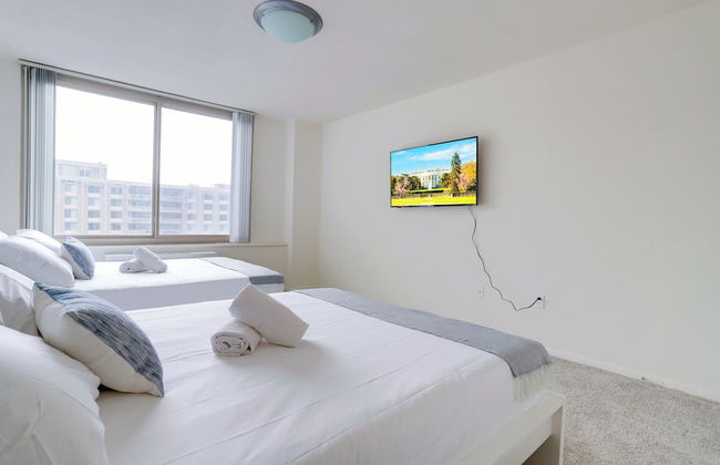 Apartment in the Heart of Crystal City - Photo 10