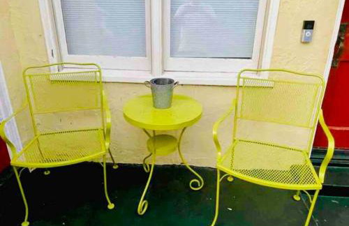 Front House 3 bedroom flat nice street, walk to BART, shops - Photo 4