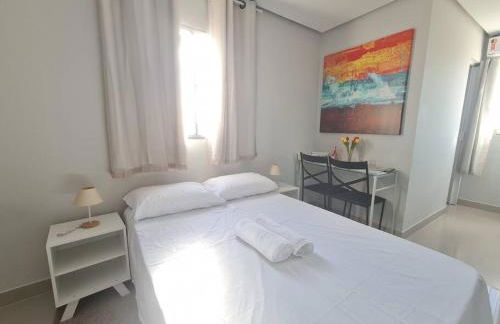 Kitnet 301 centro linda vista por sol com tv smart e ar - Foto 18