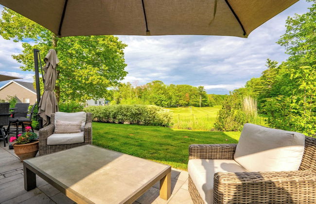 Golf-front Personal Arcade Hot tub Outdoor Kitchen - Photo 57