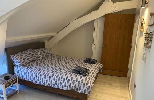 Beautiful, spacious 3 bed Brixham apartment - Photo 27