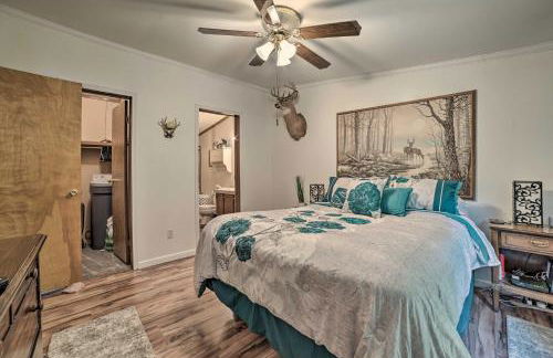 Cozy Hale Home Between Long and Loon Lakes! - Foto 8