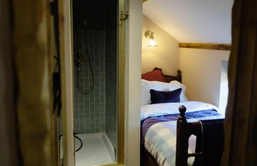 Gablebach Cottage With outdoor tub & log burner - Photo 26