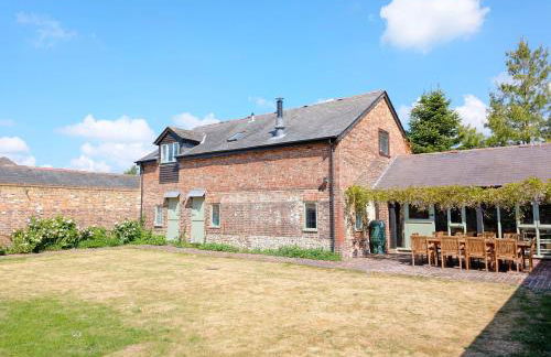 Shires Barn Farmhouse - Westbourne - Photo 2