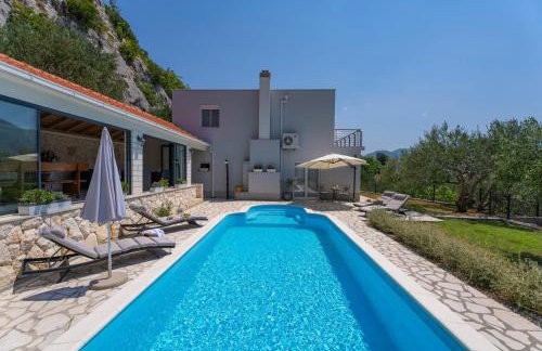 Villa Pasika with private 31m2 pool, summer kitchen with BBQ, 4 bedrooms - Photo 2