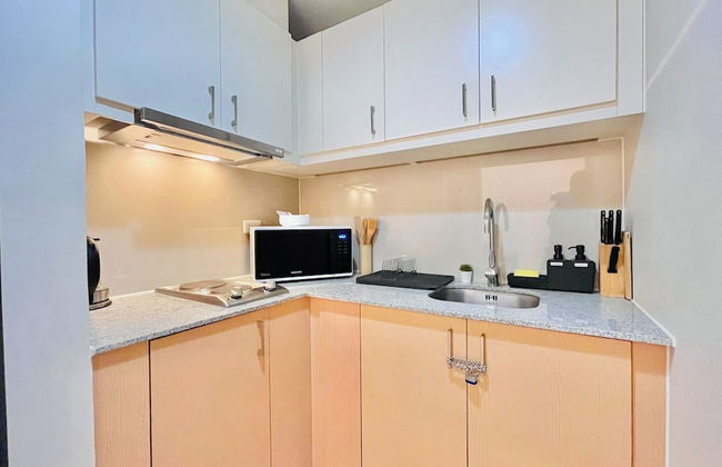 Uptown Parksuites 2 - Photo 25