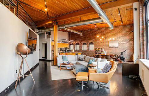 Massive Downtown Seattle Condo - Free Parking! - Foto 6