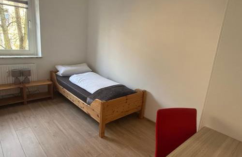 City Apartment 3 #Netflix &Wlan &Kaffee Maschine & Zentral & 500m Innenhafen & 2 min U Bahn - Foto 5