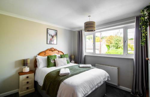 Spacious 4 Bed Holiday Home with Hot Tub & Parking near Matlock Peak District - Foto 10