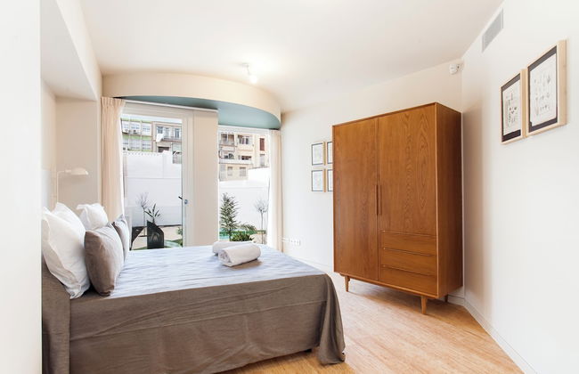 Aspasios City Oasis Apartments - Photo 3