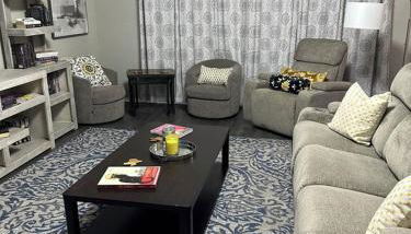 Relax with Spacious Modern Simplicity - Foto 3