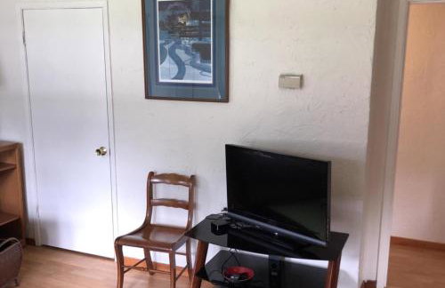 Raw Gold - Affordable, Near Mendenhall Glacier, Trails, and Conveniences - DISCOUNTS ON TOURS! - Foto 16