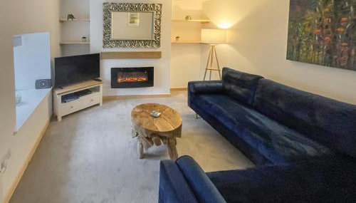 Palm Cottage - Photo 2