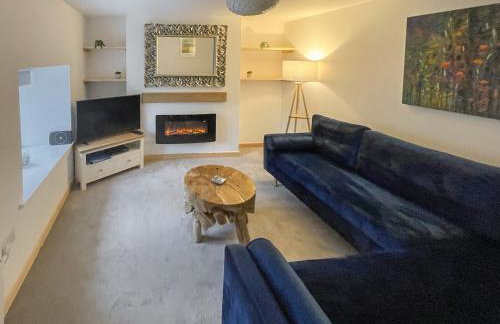 Palm Cottage - Photo 2