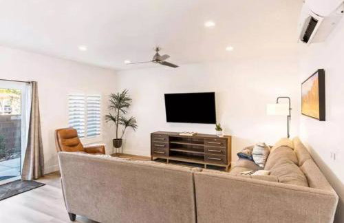 Spacious 5BR Resort Waterpark Access Sleeps 16 - Foto 11