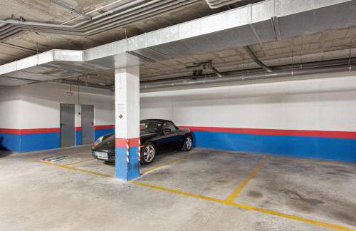 Piscina, patio privado y aparcamiento - Foto 32