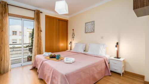 Bright & Spacious Flat by HostWise - Foto 2, towels, wardrobe