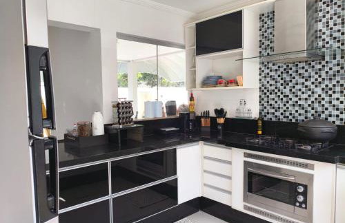 Tantão Beach House com Piscina e Churrasqueira - Foto 4