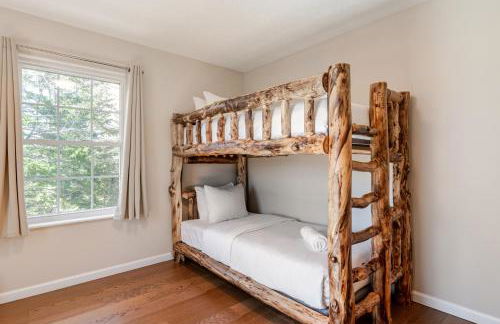 The Hangout Haven - Theater, Hot tub, Pickleball, Ping pong, Firepit - Foto 23