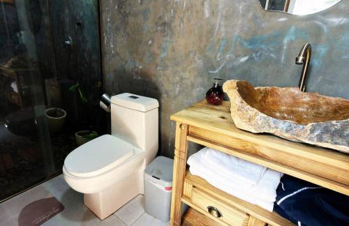 Chalé Romântico com Jacuzzi Próximo ao Templo Budista - Foto 11