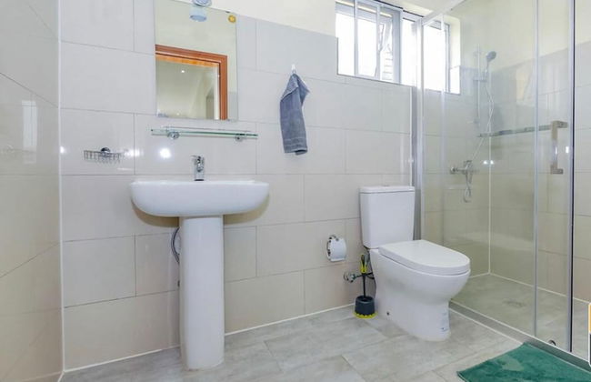 Inviting 6-bedrooms Apartment in Kigali - Foto 16