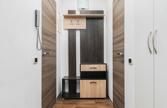 Apartment on Nezavisimosti 74 - Photo 2