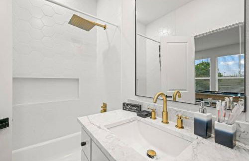 Upscale Group Getaway Sleeps 25 Downtown Dallas - Foto 64