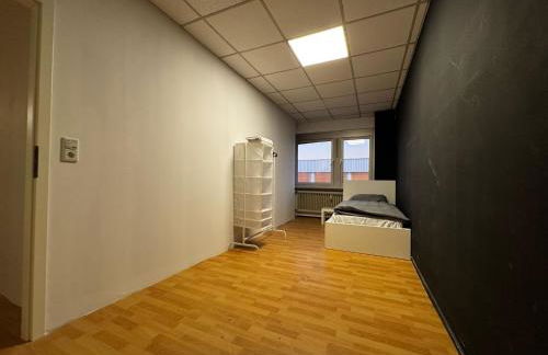 Dreieich Wohnung 10 Personen - 6 Einzelzimmer Parkplatz LKW - Foto 8