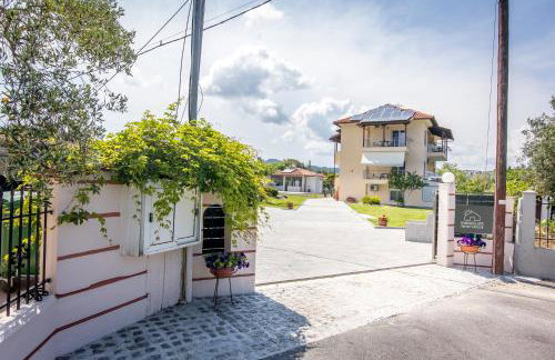 Evangelia's Family House - Photo 24